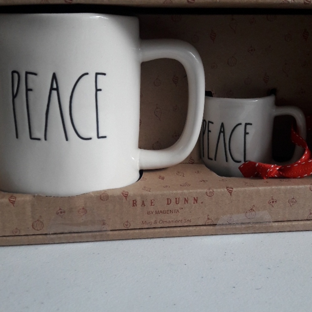 RAE DUNN mug & creamer gift set